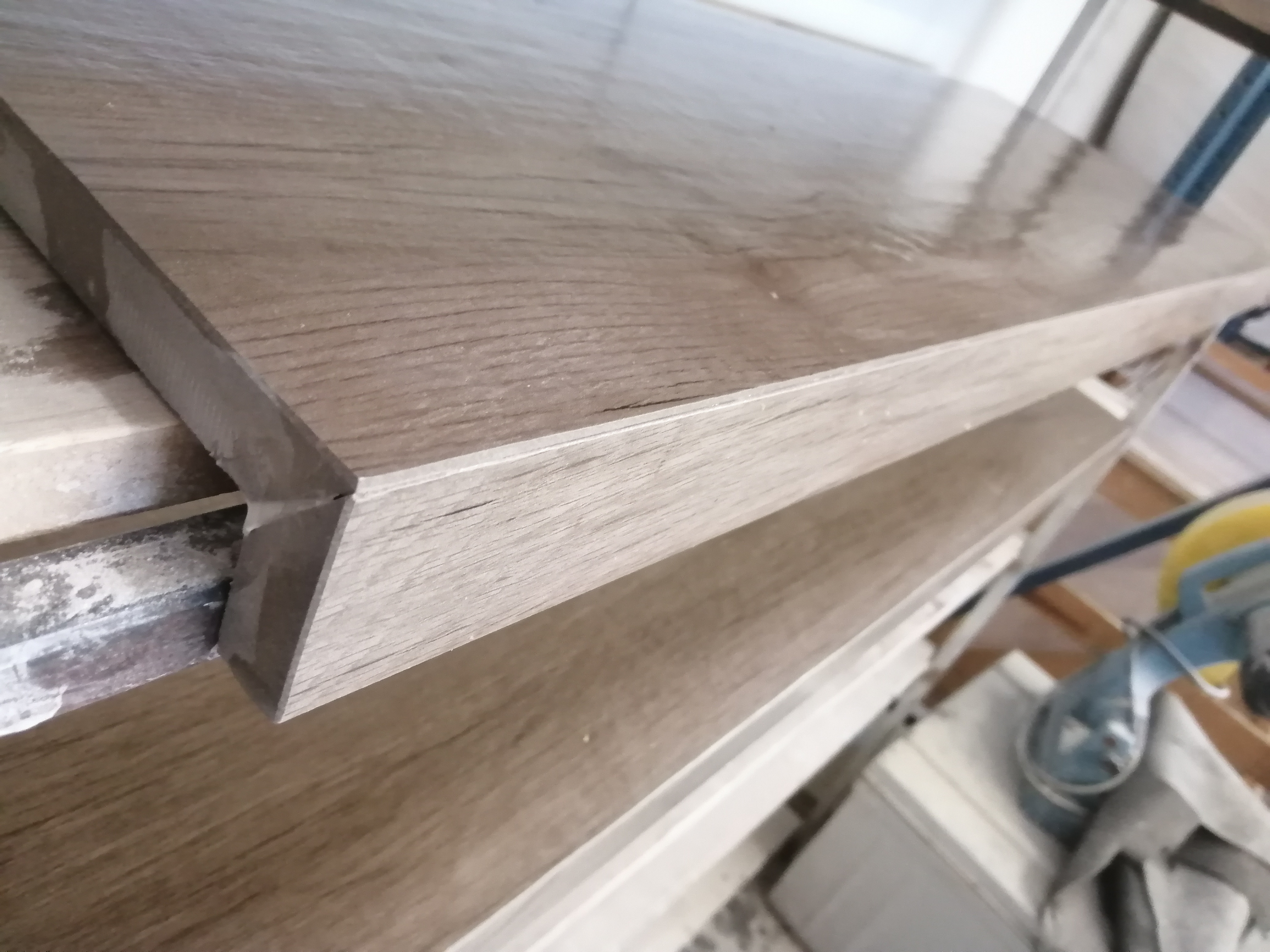 decoupe de pierres et carrelages Sud-Est-faconnage de dalles Sud-Est-gres cerame Vaucluse-pierre naturelle Vaucluse-amenagement exterieur et interieur Sud-Est-carrelages sur-mesure Sud-Est