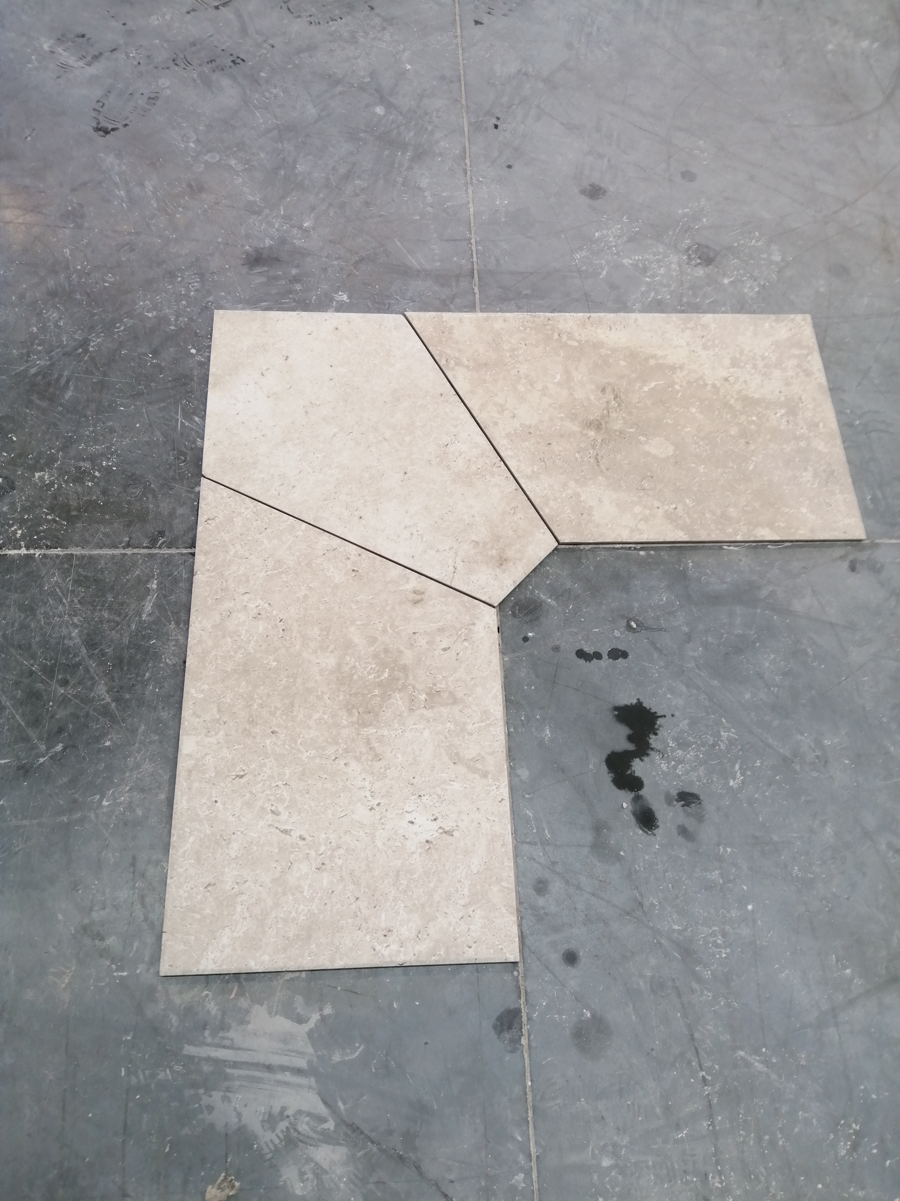 decoupe de pierres et carrelages Sud-Est-faconnage de dalles Sud-Est-gres cerame Vaucluse-pierre naturelle Vaucluse-amenagement exterieur et interieur Sud-Est-carrelages sur-mesure Sud-Est