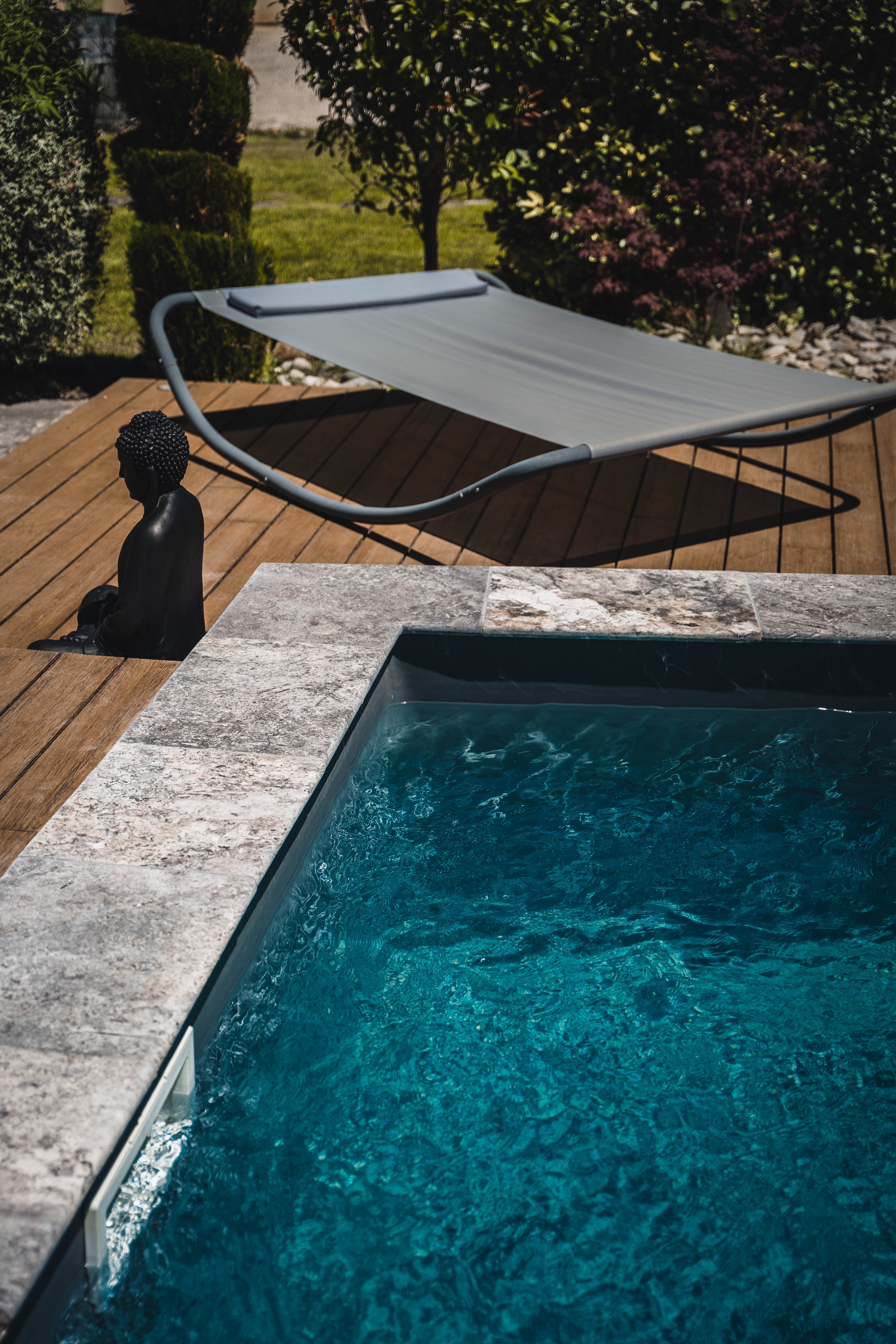 decoupe de pierres et carrelages Sud-Est-faconnage de dalles Sud-Est-gres cerame Vaucluse-pierre naturelle Vaucluse-amenagement exterieur et interieur Sud-Est-carrelages sur-mesure Sud-Est