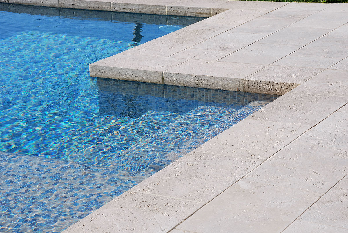 DSC_0022 copie decoupe de pierres et carrelages Sud-Est-faconnage de dalles Sud-Est-gres cerame Vaucluse-pierre naturelle Vaucluse-amenagement exterieur et interieur Sud-Est-carrelages sur-mesure Sud-Est