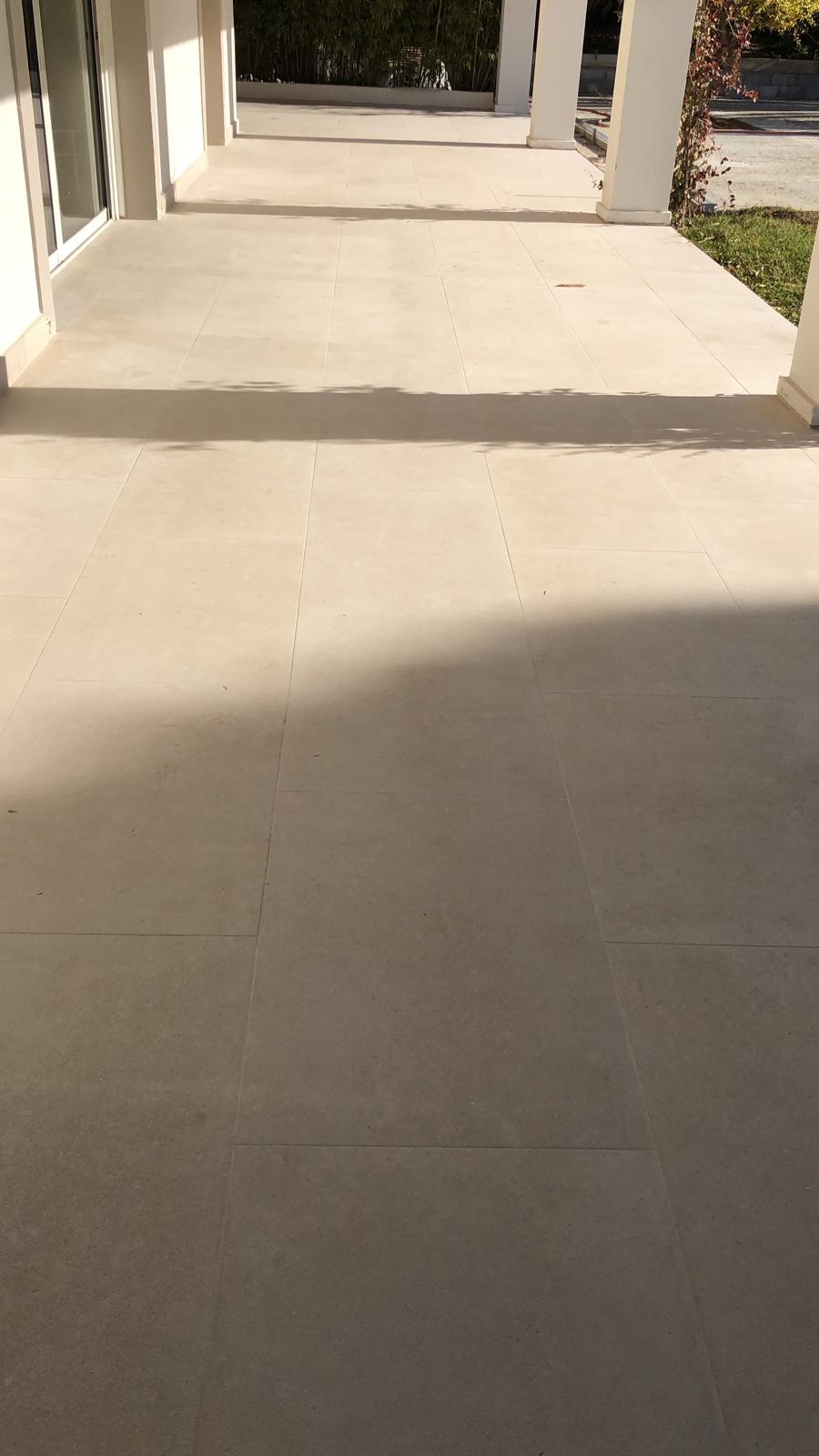 decoupe de pierres et carrelages Sud-Est-faconnage de dalles Sud-Est-gres cerame Vaucluse-pierre naturelle Vaucluse-amenagement exterieur et interieur Sud-Est-carrelages sur-mesure Sud-Est