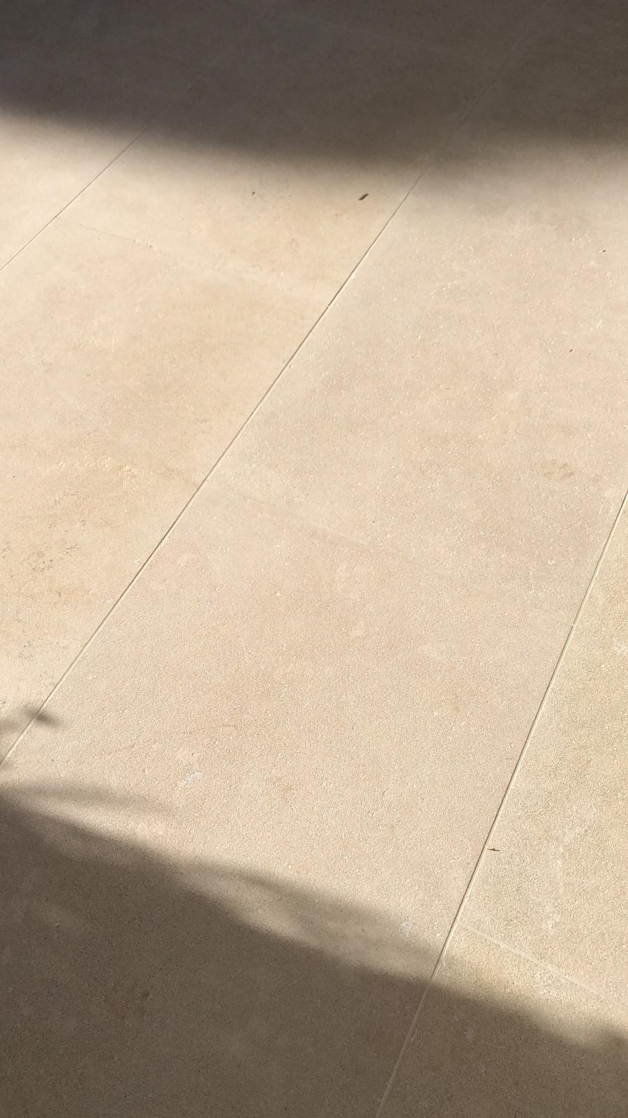 decoupe de pierres et carrelages Sud-Est-faconnage de dalles Sud-Est-gres cerame Vaucluse-pierre naturelle Vaucluse-amenagement exterieur et interieur Sud-Est-carrelages sur-mesure Sud-Est